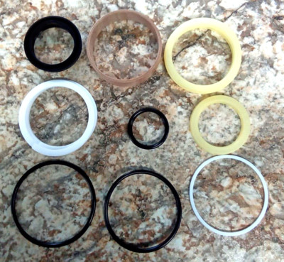 New OEM Genuine Kioti L2515-08101017 Lift Cylinder Seal Kit for