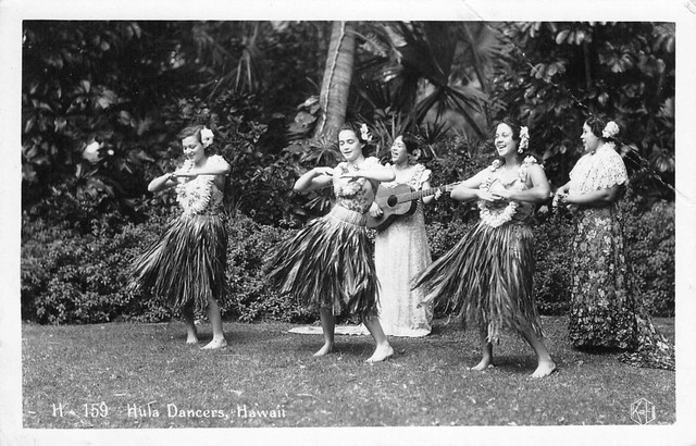 grass skirt dancers