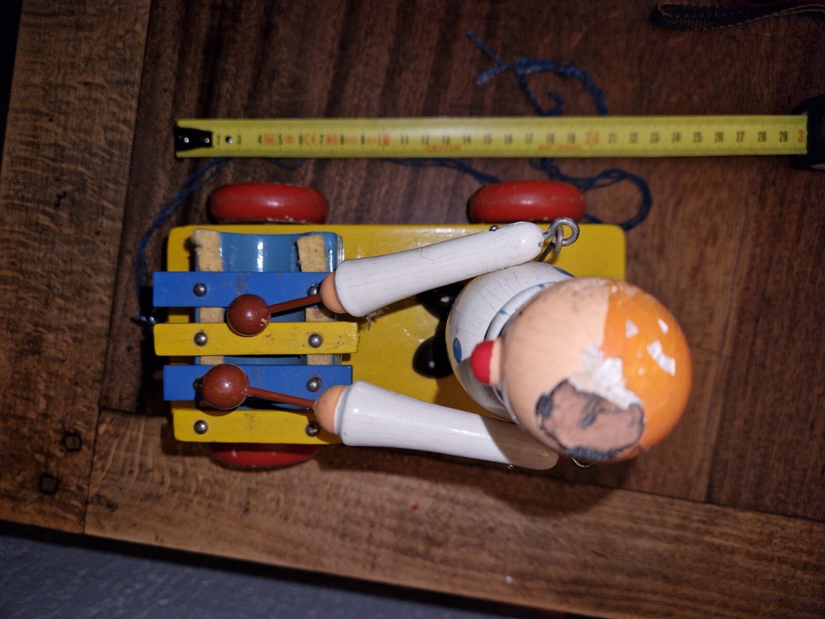 Ancien jouet moto acrobatique skieur bois Tchécoslovaquie 1940-50 Schowanek