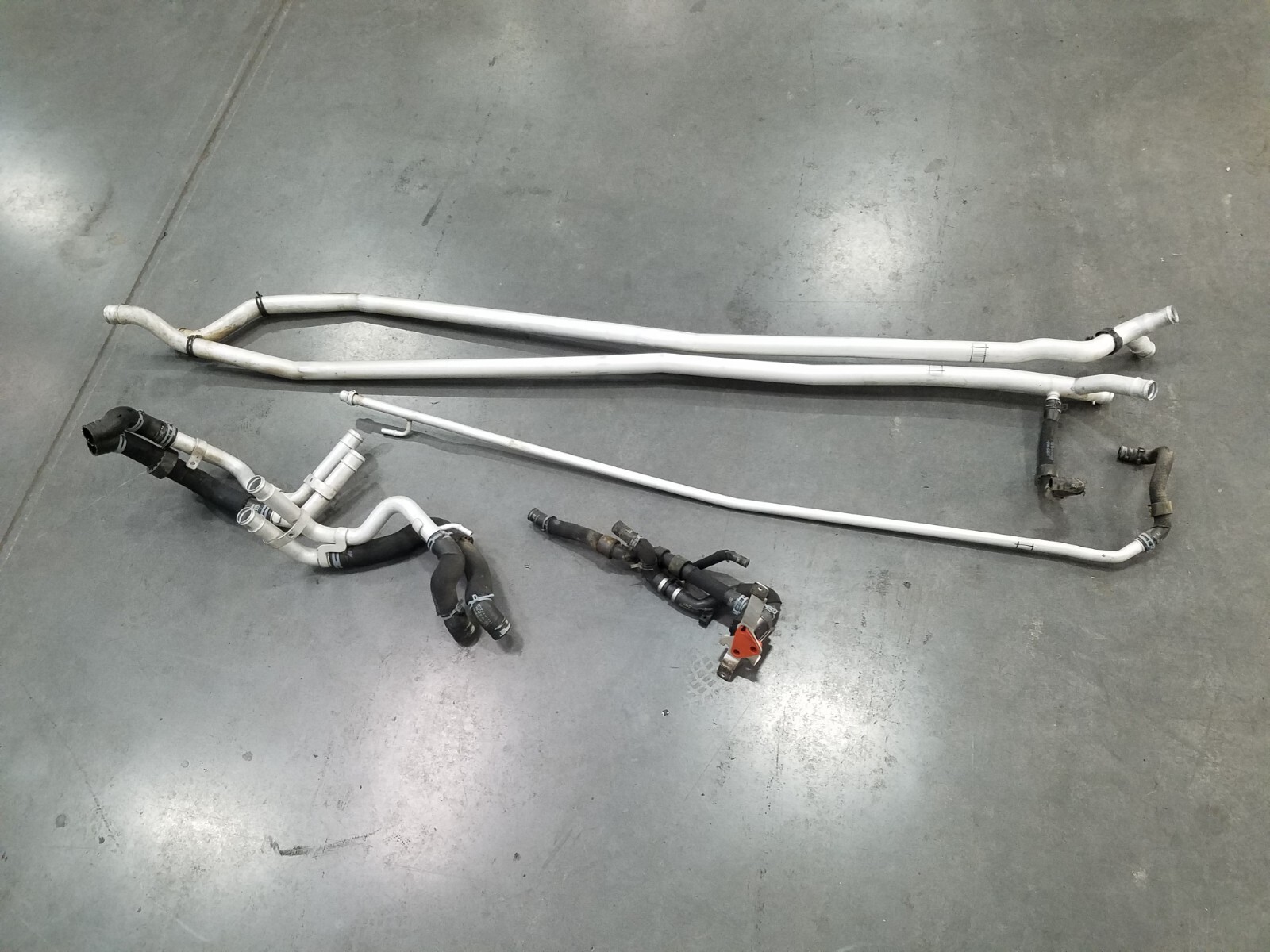 2017 Lamborghini Huracan LP580-2 Coolant Hoses / Tubes #8260 F5