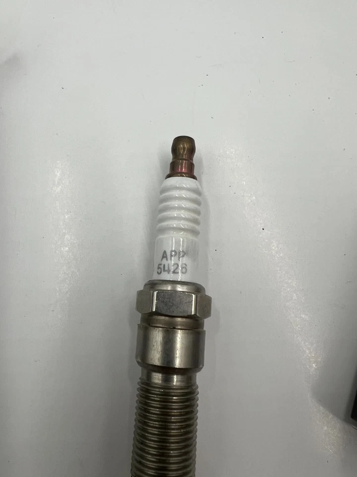 (CANTIDAD 4) Bujías Autolite Doble Platino APP5426 para Jeep Wrangler 2011 Foto 2 de 4