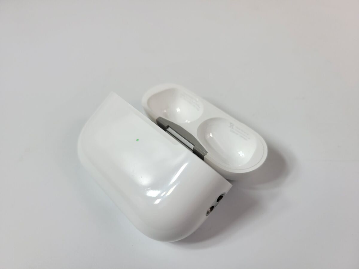 Apple AirPods Pro 2nd Gen. 2023 A2968 Magsafe USB-C Apple AirPods Pro 2nd Gen. 2023 A2968 Magsafe USB-C
