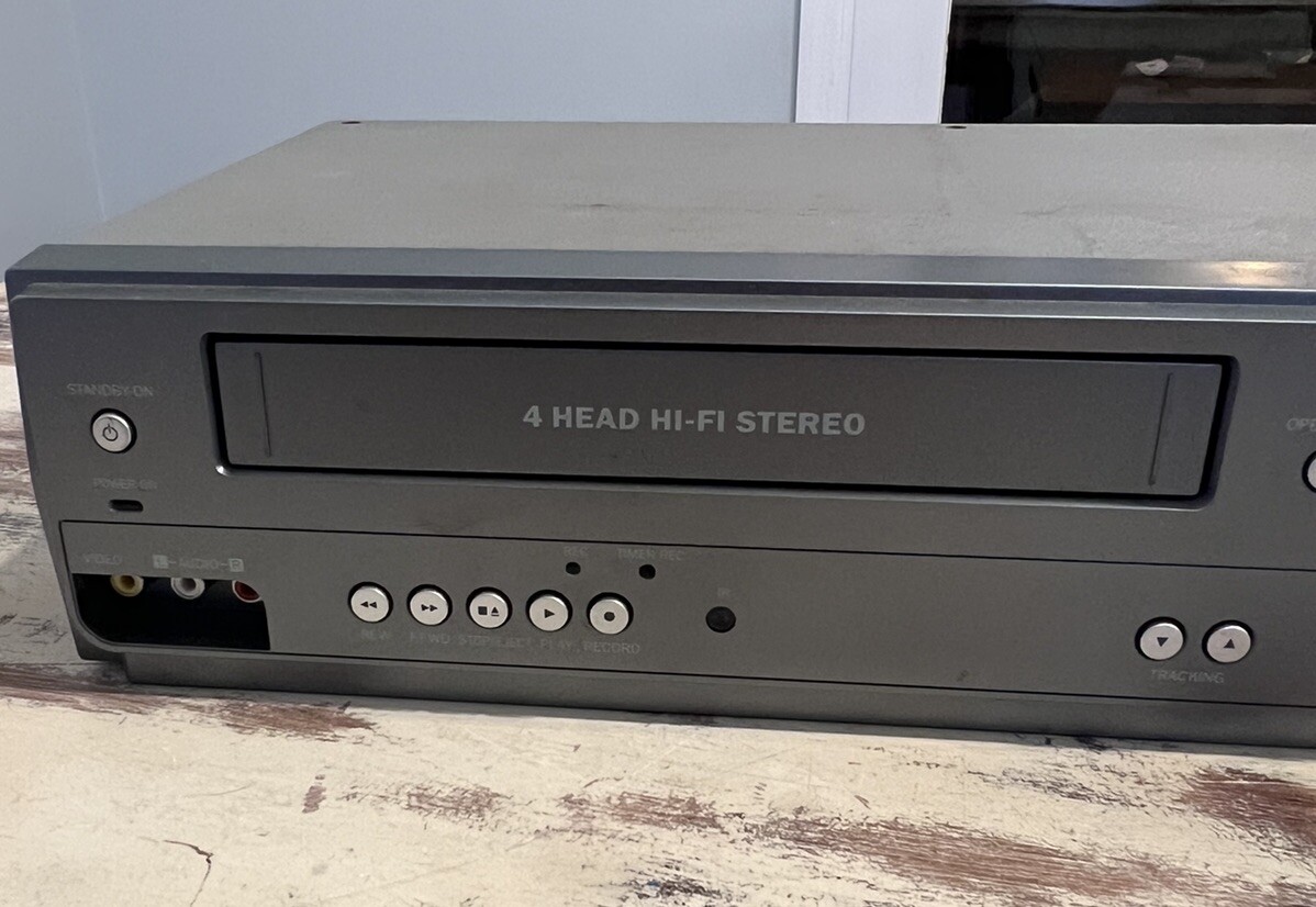 Magnavox DV225MG9 A DVD/VCR Combo Player VHS Recorder NO Remote Tested