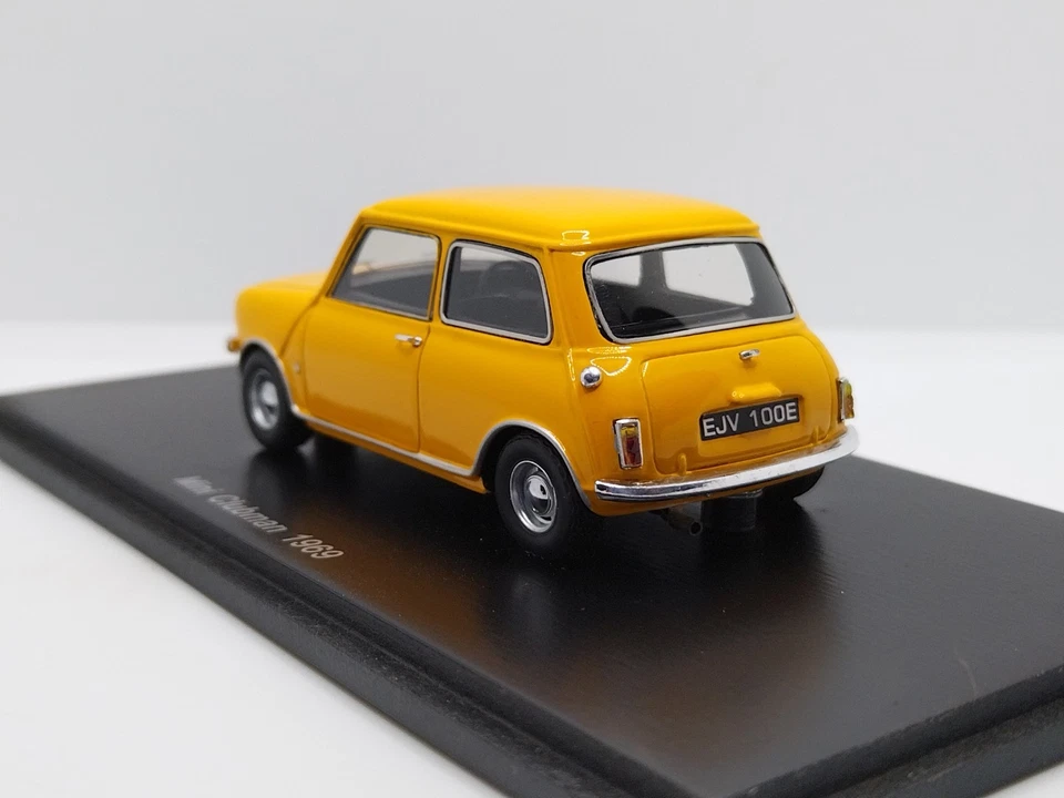 Spark 1/43 Mini Clubman 1969. Very Rare!  - Image 4 of 4