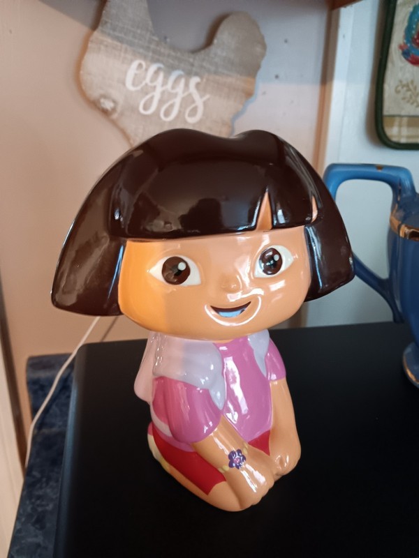 Vtg Dora ceramic bank EUC