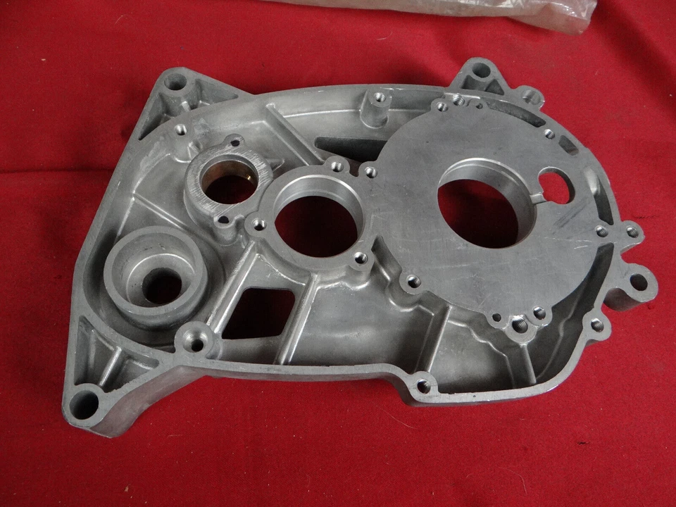 Cárter derecho Yamaha NOS 1965-66 YGS1 T TK, 126-15121-02-00 Foto 2 de 4