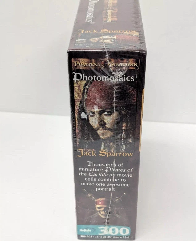 Piratas del Caribe 300 piezas Puzzle Buffalo Games Jack Sparrow Photomosaic NUEVO Foto 4 de 4