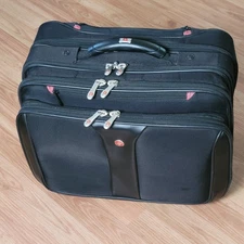 SwissGear Wenger The Patriot Rolling Wheeled Retractable Handle 17" Laptop Bag