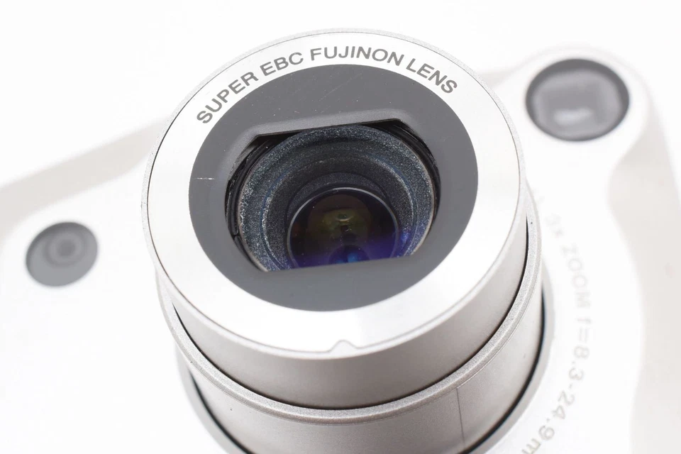 Fujifilm FinePix 6800Z Compact Camera 3 3MP Super CCD 6030k 5x Zoom Japan - Image 3 of 4