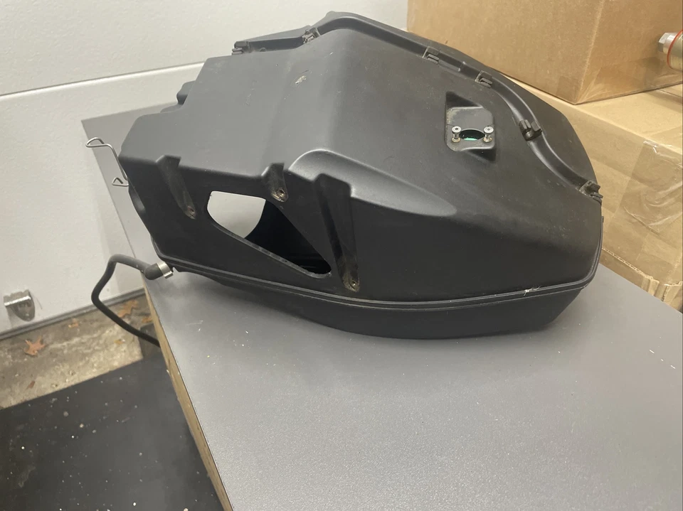 Ducati 1098S 1098 848 1198 OEM caja de aire montaje admisión 44211391B Foto 2 de 4