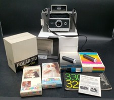 LOT VTG Polaroid Automatic Model 330 Land Camera w Strap Light Gun n Bulbs More