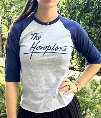 Vintage NWOT Hamptons T-shirt M Baseball Sleeves  Women s USA Beach Bum