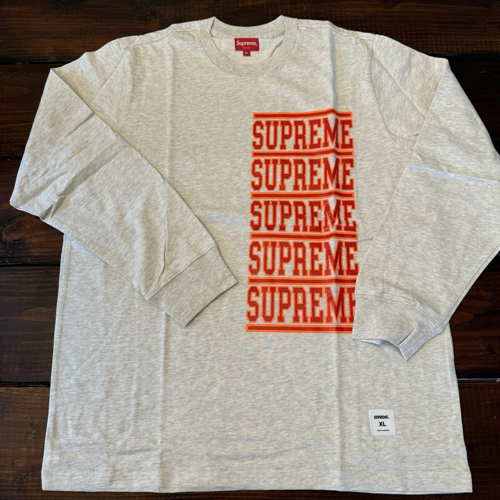 T shirt premium empilé Supreme L/S Red Tag SS18 taille XL gris cendres authentique