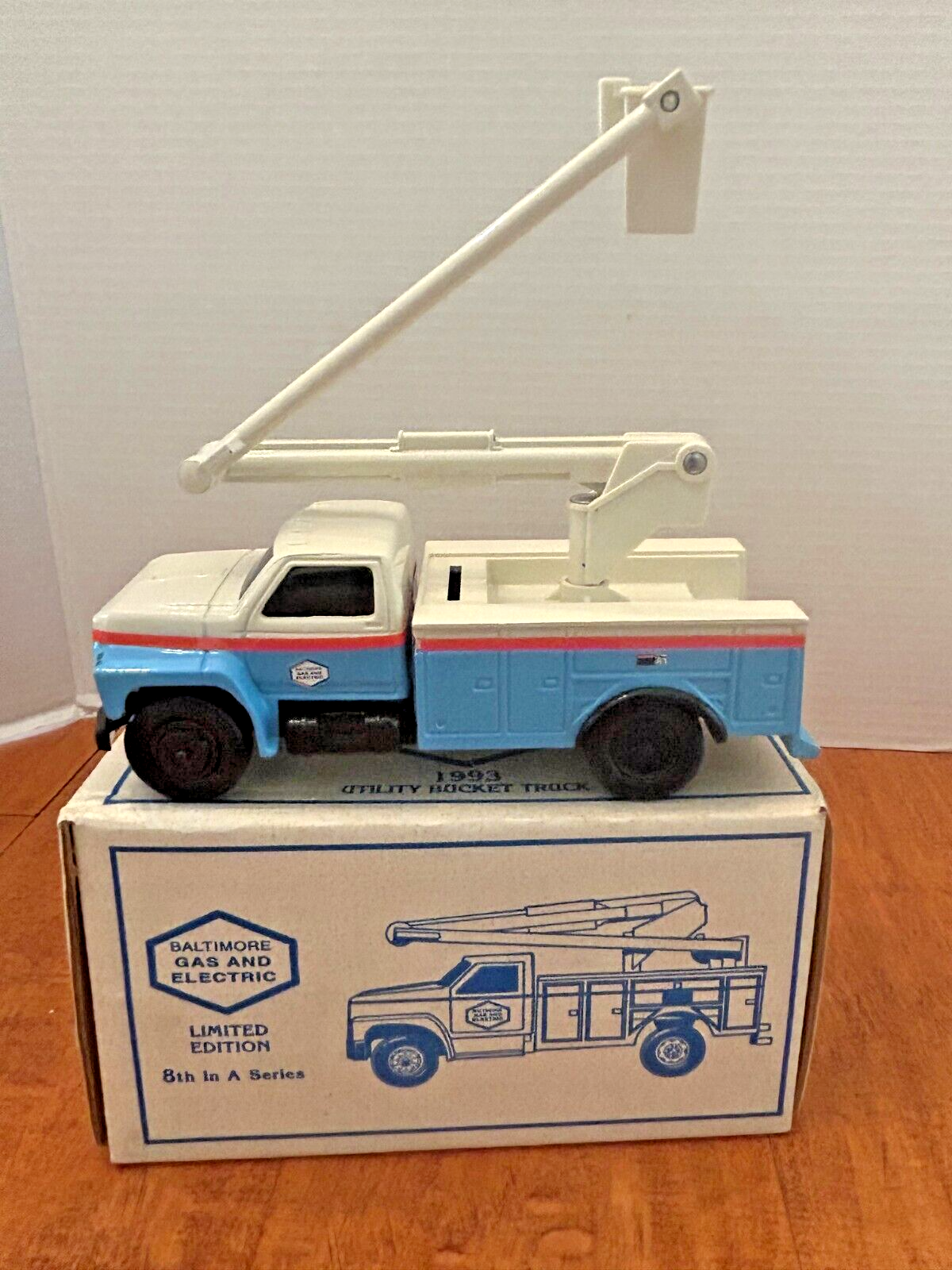 BALTIMORE GAS & ELECTRIC UTILITY BUCKET TRUCK 1/32 SCALE DIECAST BGE 1993 ERTL