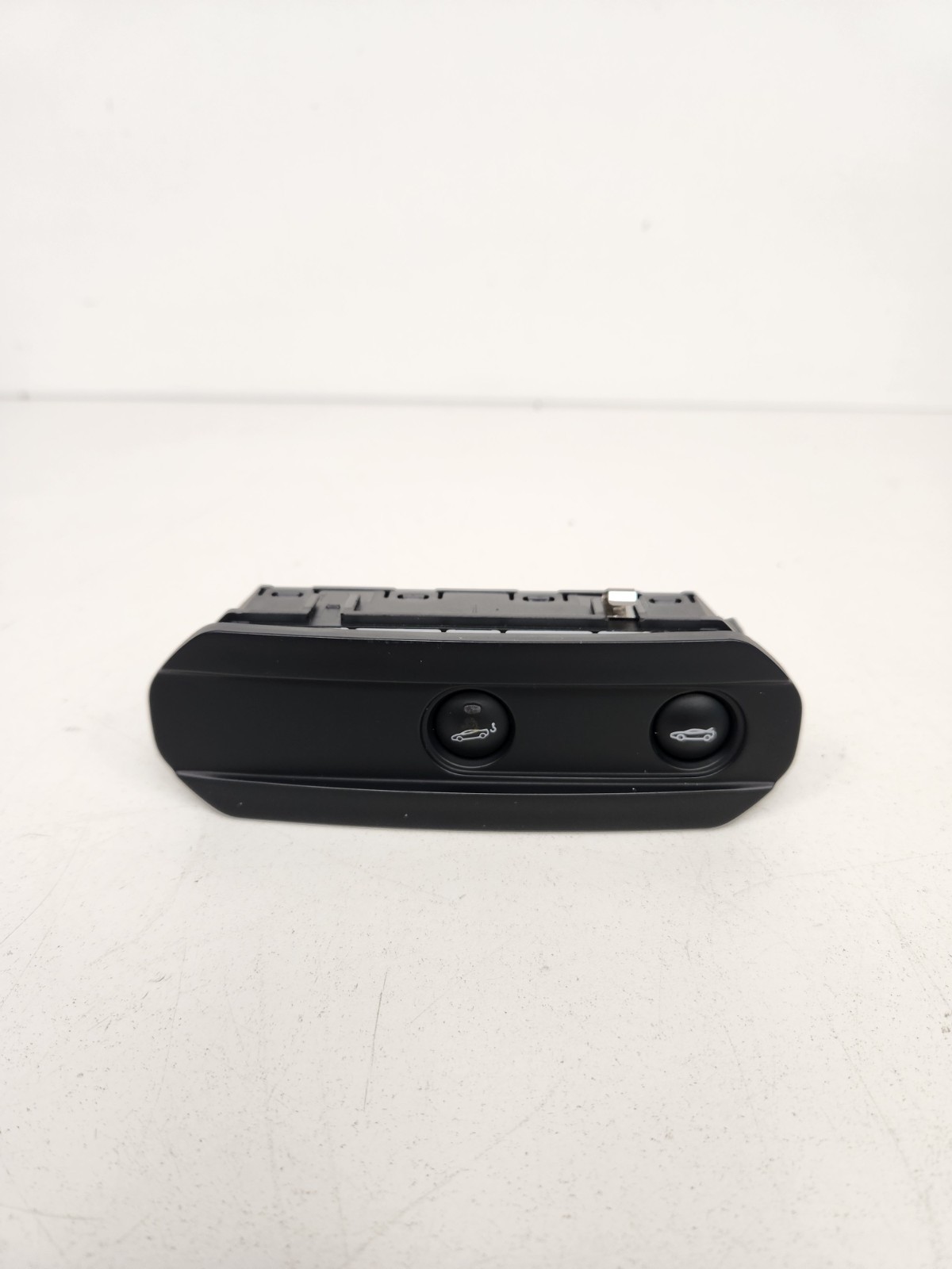 McLaren MP4-12C 2012-2014 Left Button P/N 11M1088CP