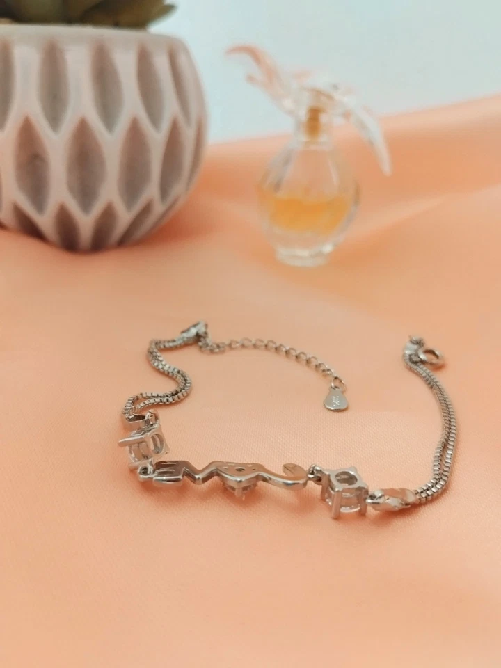 Pulsera para Mujeres en Plata de Ley 925 - Colgante de LoveAjustable. - Imagen 3 de 4