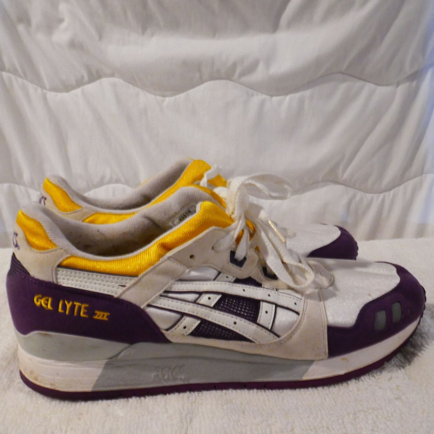SAOLA ASICS Gel Lyte III Sneaker Uomo Taglia 13'Lakers' Bianco Viola Giallo