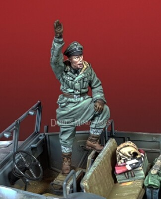 DARIUS MINIATURES GERMAN WAFFEN SS OFFICER F35068 1:35