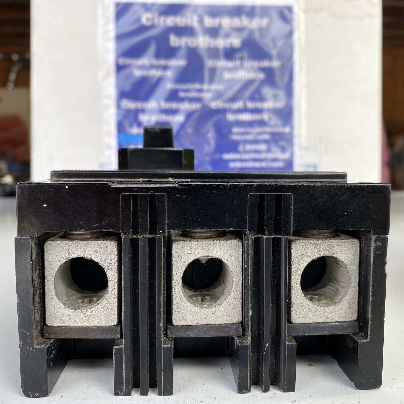 Siemens ￼ITE QJ3-B150 QJ3B150 150 Amp 240 Volt 3 Pole Circuit Breaker-Tested￼