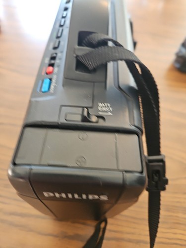 Philips Camcorder - Picture 12 of 24