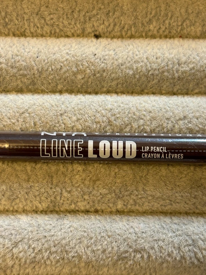 NYX PROFESSIONAL MAKEUP Line Loud Lip Liner, Longwear and Pigmented Lip Pencil - Image 3 of 4