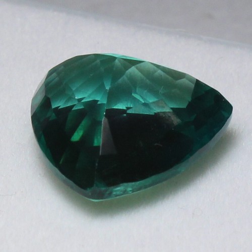 Natürlicher 7,25 ct zertifizierter neonblauer Kupfer tragender Paraiba Billion Edelstein - Bild 2 von 6