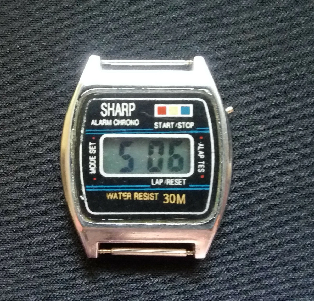 Digital clearance watch seconds