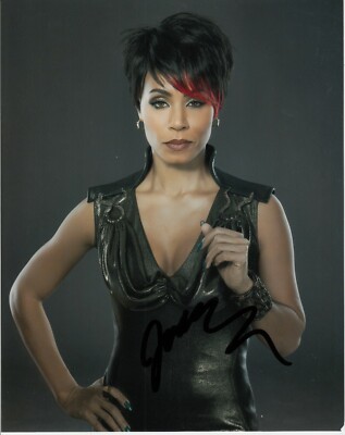 JADA PINKETT SMITH SIGNED PHOTO (5) GOTHAM