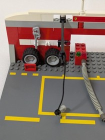 LEGO 8375 Ferrari F1 Pit Set Racers 2004