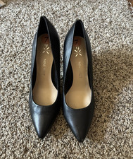 Nine West Black Suede Pointed Toe Pumps Stile...