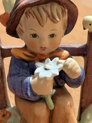 Goebel Hummel Figur HUM 174  Liebt mich, liebt mich nicht  TMK3 Biene im V W.Ger