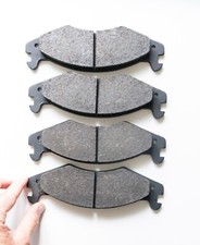 Jeep Wrangler Cherokee Bremsbeläge vorn Mopar brake pads 04638634 Chrysler