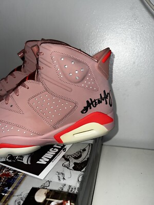 aleali may millennial pink