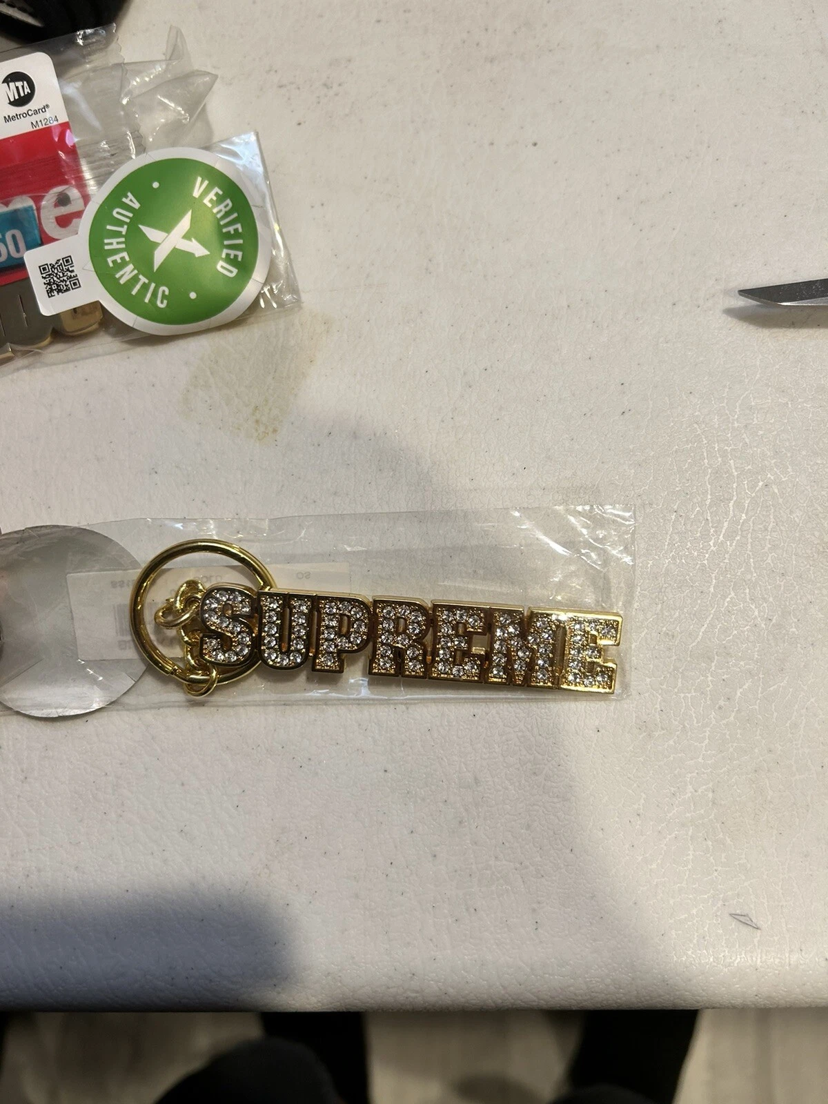 PORTE CLÉS LOGO SUPREME BLOC   OR SS18A92 NEUF AVEC ÉTIQUETTES authentification StockX