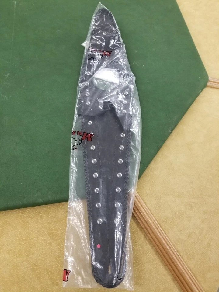 Babero tanque mustang®, tachonado con concho para honda nuevo (p/n 93102) Foto 2 de 2