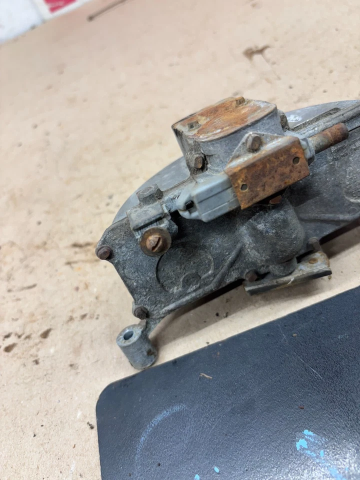 Oldsmobile 88 98 GM 1949 1950 1951 Buick Pontiac limpiaparabrisas motor núcleo OEM Foto 3 de 4