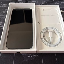 Apple iPhone 14 – 256 GB – Schwarz – Sehr guter Zustand