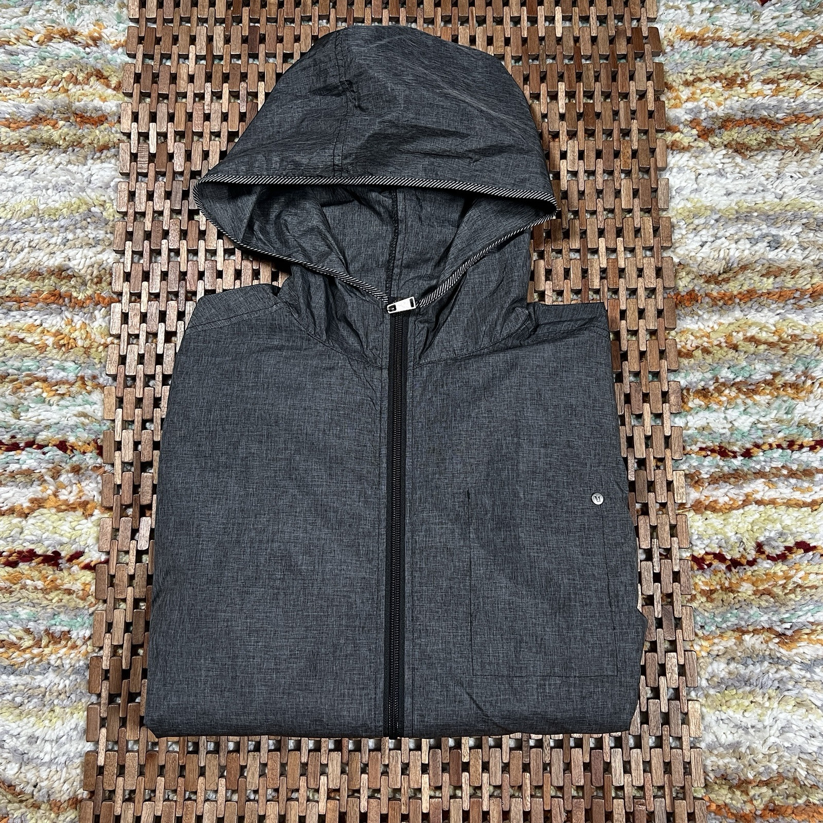 Vuori Outdoor Trainer Jacket Running Shell Hoody Hoodie Grey Medium M