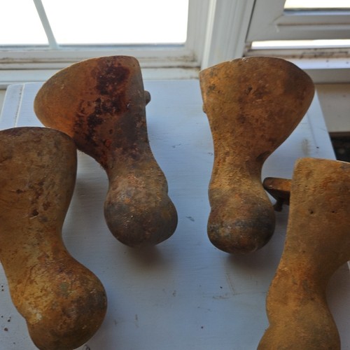 Antique Cast Iron Clawfoot Bathtub Feet Set of 4 - Picture 2 of 7