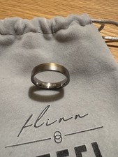 Flinn And Steel Men’s White Gold And Titanium Wedding Ring Size P
