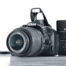 Nikon D3100 DSLR AF-S DX NIKKOR 18-55mm F3.5-5.6 G VR Lens 282653