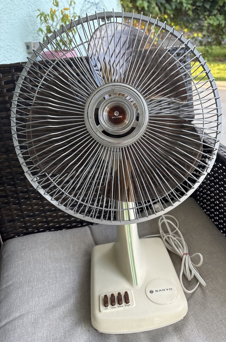 Vintage 70's Sanyo 14” Push Button 3 Speed Oscillating Fan Tan w