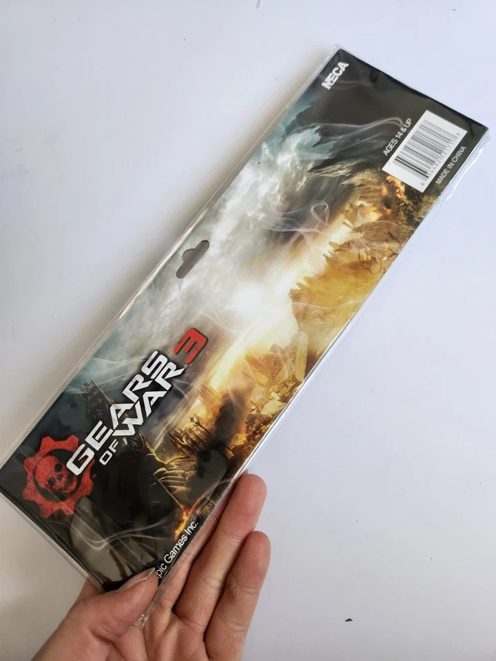 GOW3 Gears of War 3 | 5 pc. Button Set (NECA/Epic Games,2011) Factory Sealed - Image 3 of 3