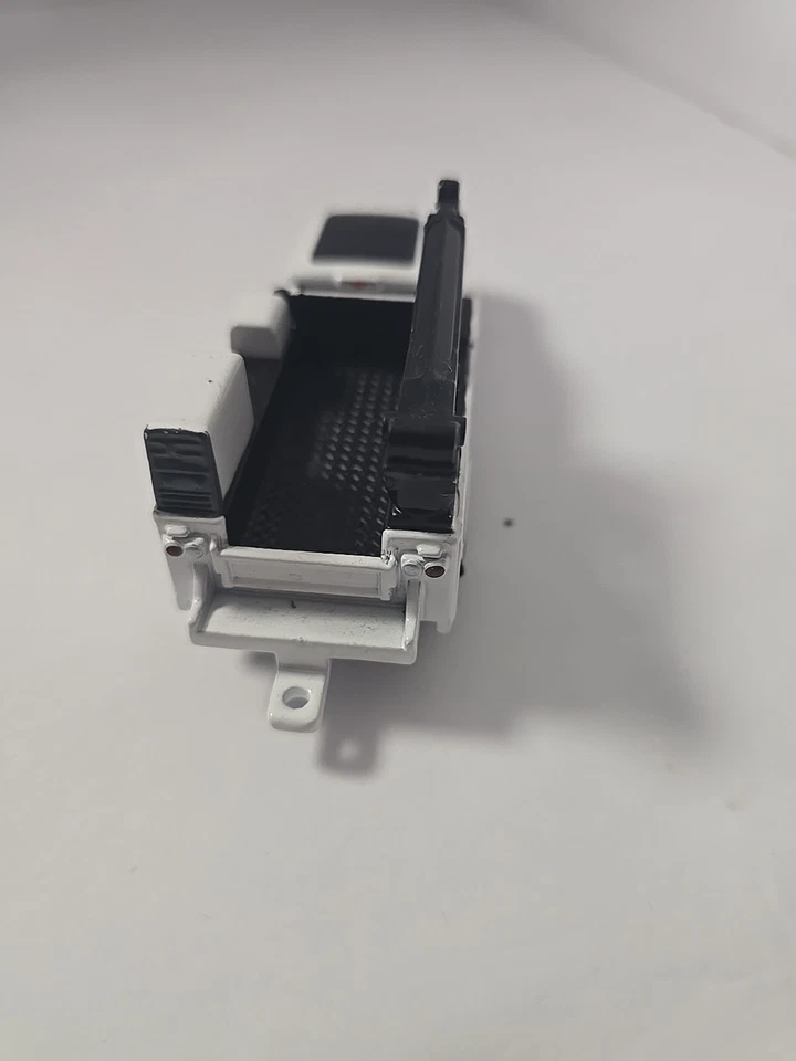 John Deere Ford F350 Service Truck, Collector Card, 1/64 Scale Loose Open - Image 4 of 4