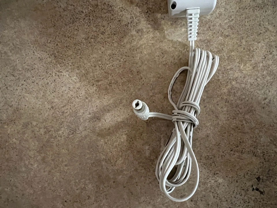 NETGEAR AD2067F10 POWER SUPPLY 332-10944-01 ADAPTER 12V 2.5A N3-4 - Image 4 of 4