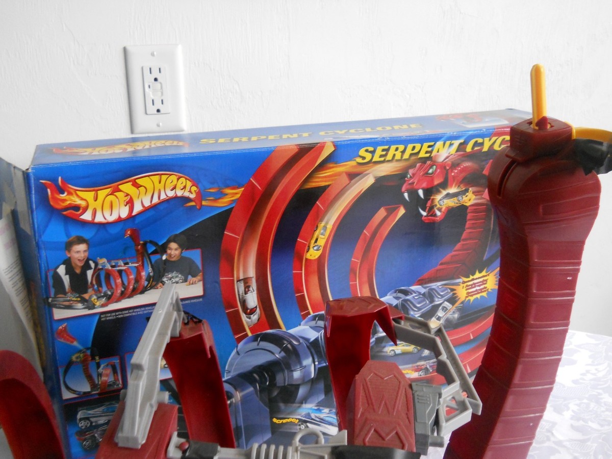 Hot Wheels Play Set Serpent Cyclone