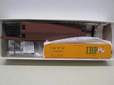 RED CABOOSE ~ IOWA BEEF PACKERS MATHER MEAT REEFER CAR # 63250 ~ KIT ~HO SCALE