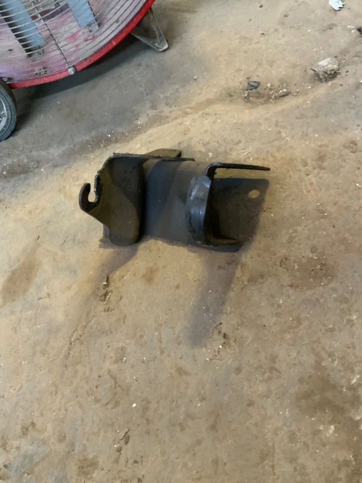 04 05 06 07 08 Dodge Durango 4.7 soporte de montaje motor 2004 2005 2006 2008 Foto 2 de 3