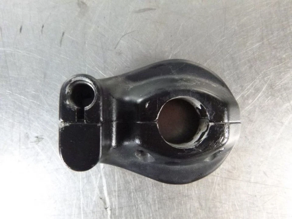 1985 Ducati Cagiva E 650 Elefant Throttle Cables Lines Holder Mount TRSH DV - Image 2 of 4