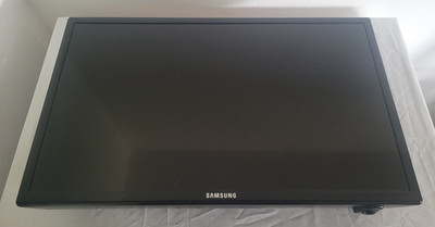  Samsung TV 26'' Gaming Screen HDTV High Definition Television Flat Widescreen